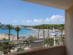 ESPACIOSO APARTAMENTO EN PRIMERA LÍNEA DEL MAR